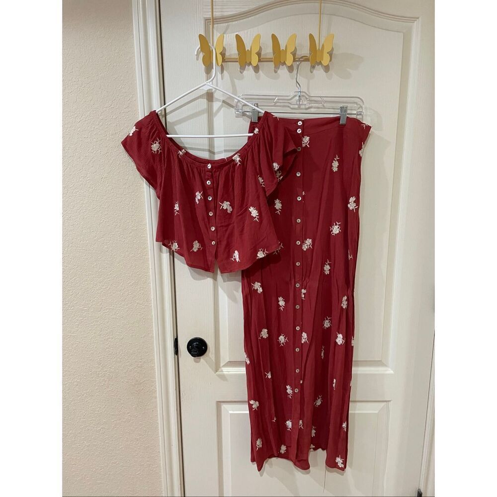 Sky and Sparrow Two piece skirt set embroidered floral size XL